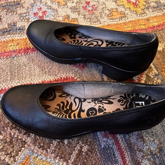 FLY London black slip on heels, EU size 41 - Picture 2 of 7